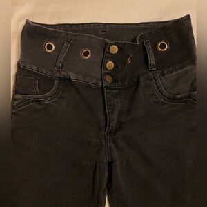 TISSINI High Rise Black Jeans with Gold Accents Columbian Lift Women’s Size 7